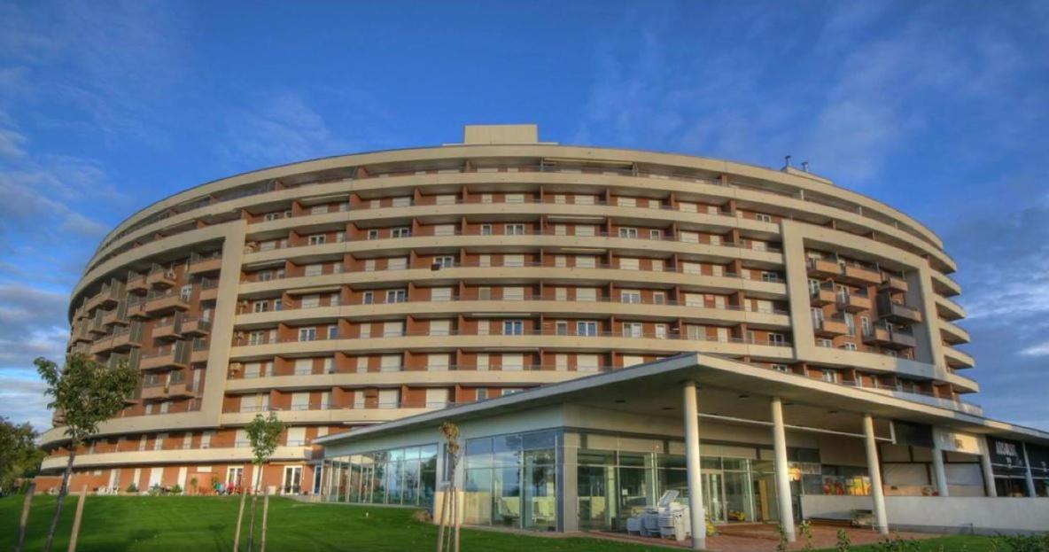 'Good Feelings' Aparthotel Siofok Exterior photo